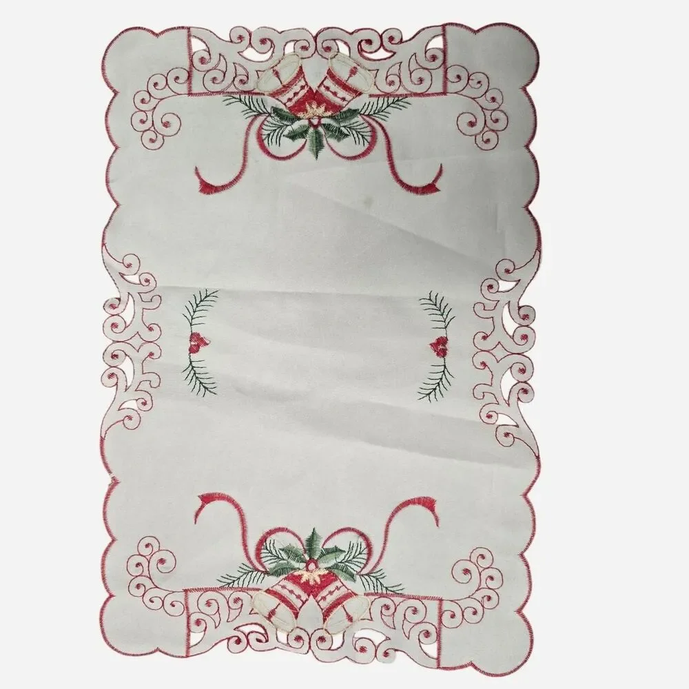 Vintage Christmas 1 placemat with red and green holly and bow design